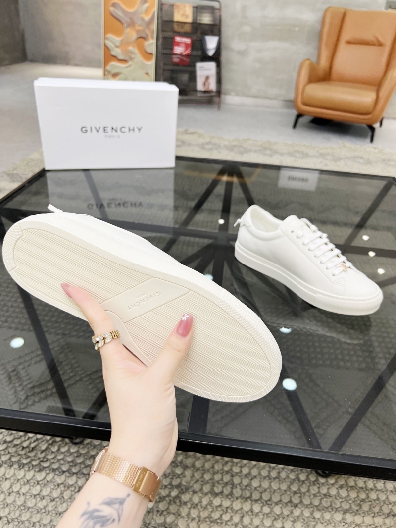 Givenchy Sneakers